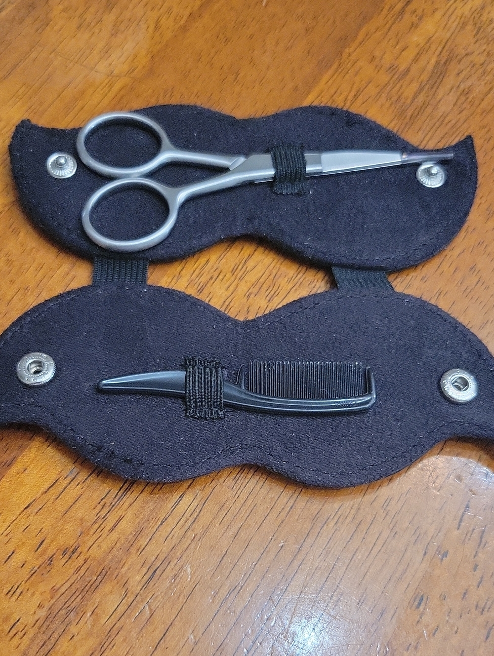 Mustache Grooming Kit - Picture 2 of 3